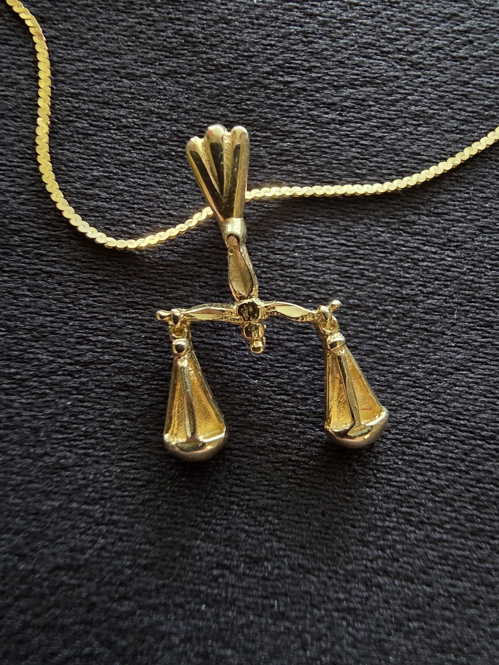 14K Gold Libra Scales of Justice Pendant Necklace 16" Box Chain Estate
